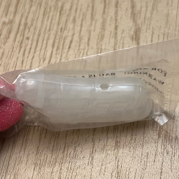 Glow in the Dark Oscar Mayer Weiner Whistle NEW SEALED RARE COLLECTIBLE - Picture 2 of 6